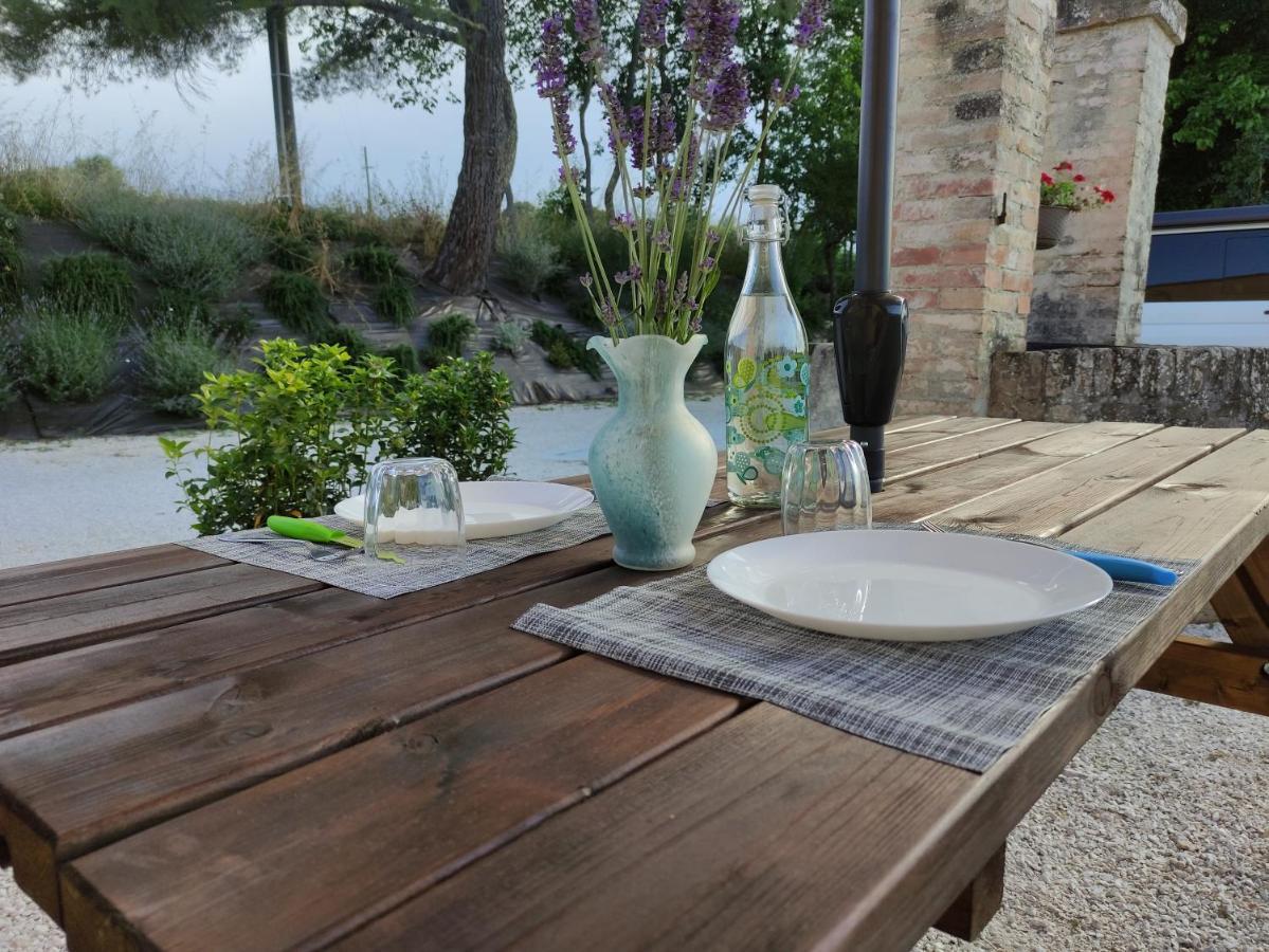 Casa Montefiore 13 Iris Lt Nella Tranquilla Campagna Marchigiana 안코나 외부 사진